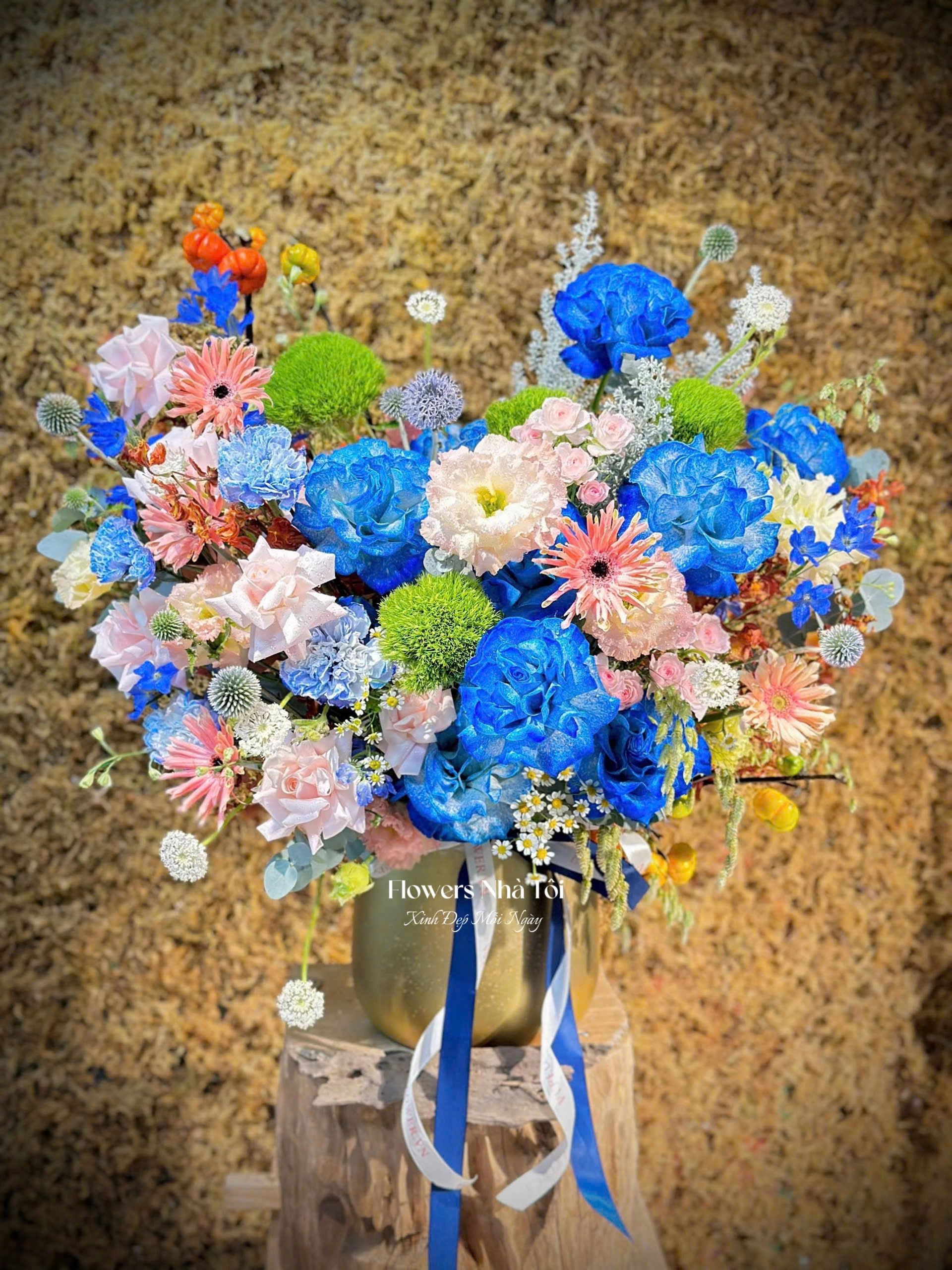 Chậu Vàng Tone Hoa Xanh 