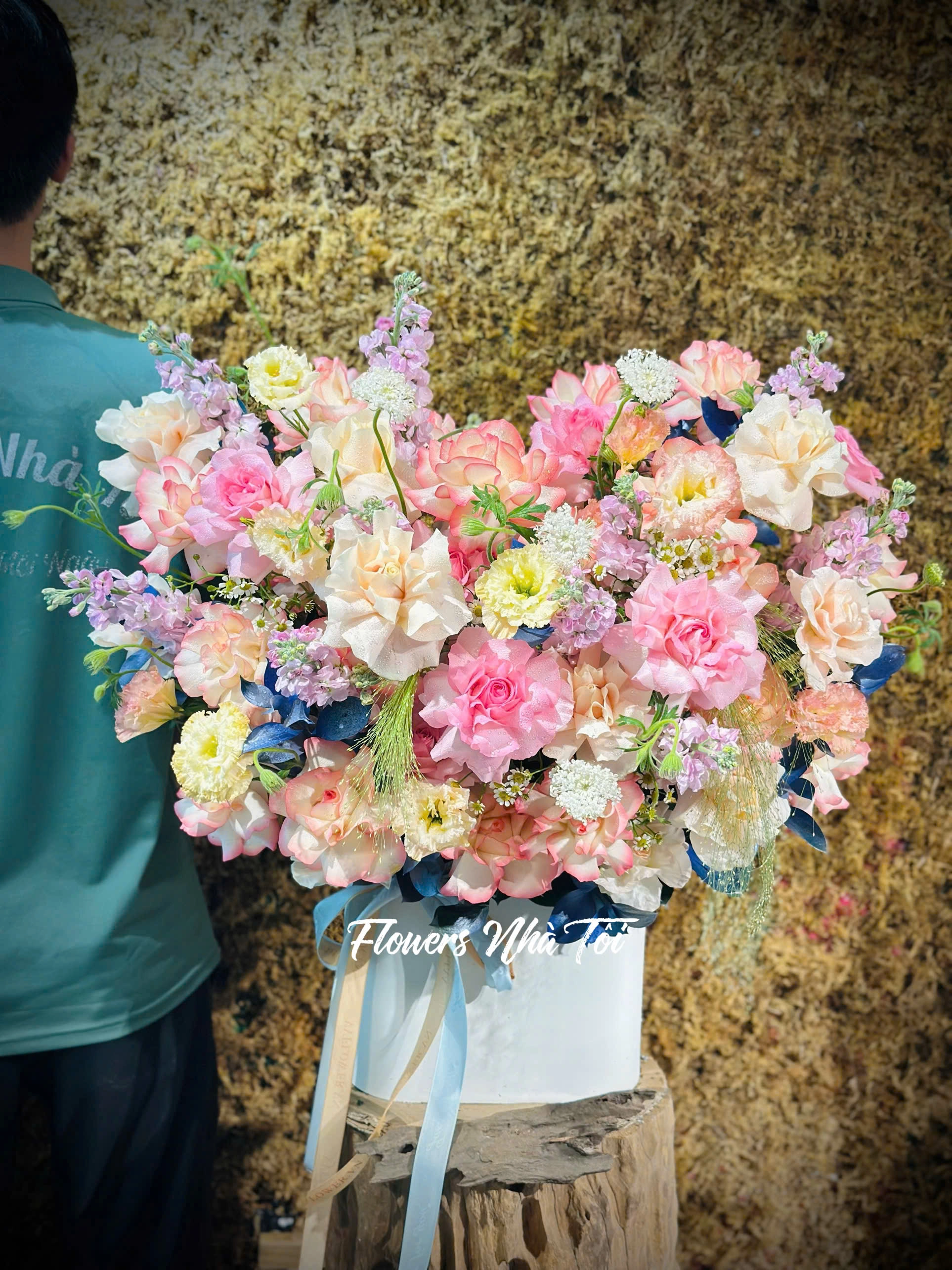 GIỎ HOA MIX HỒNG